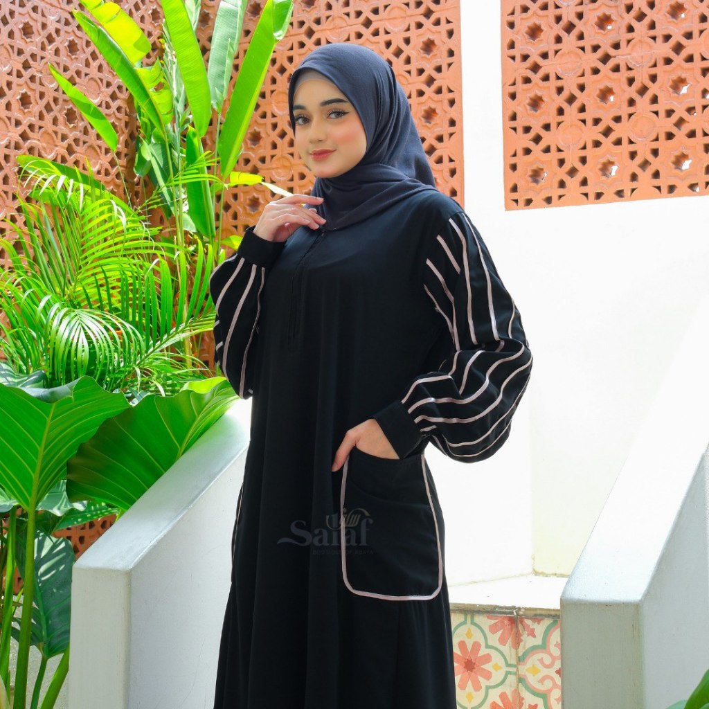 Abaya Neza Resleting Depan Kantong Samping Bahan Kain Saudi