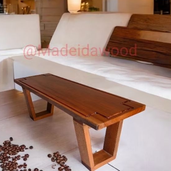 Meja Kayu Trembesi Unik