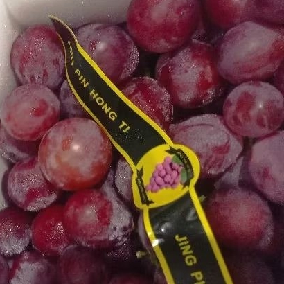 

Buah Anggur merah manis 500 gr