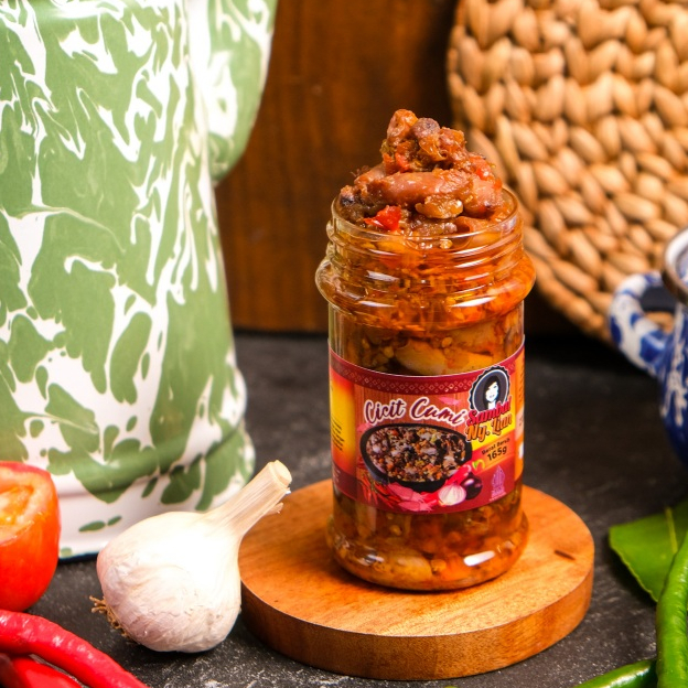 

Sambal Pedas Cicit Cumi Ny Lian / Sambel Enak / Sambal Baby Cumi