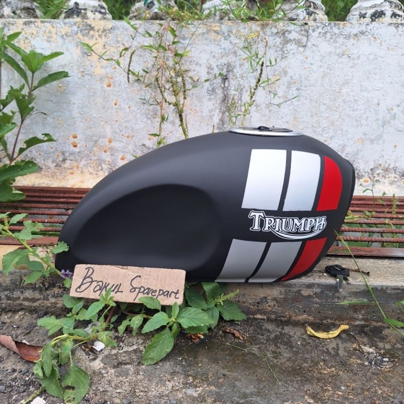 Tangki motor custom japstyle triumph bober bratcafe
