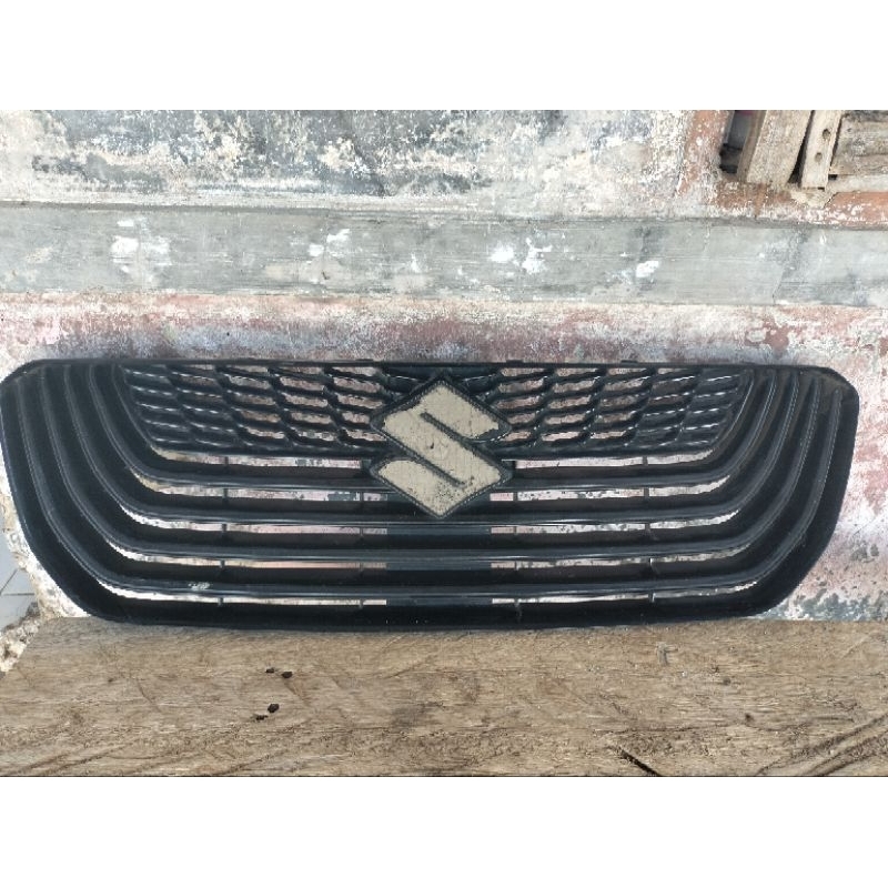 Grill radiator atas Suzuki Ertiga Dreza original