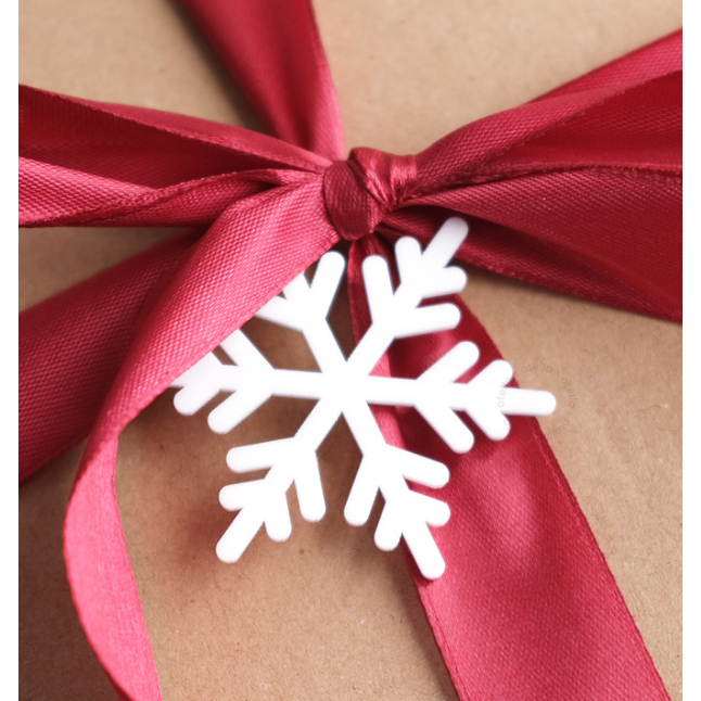 

Hiasan Salju Snowflakes Akrilik Dekorasi Natal Putih Gantungan Hampers