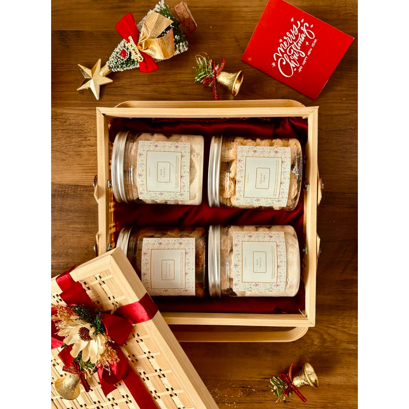 

Boeng.koes || hampers natal exclusive || natalie hampers || ide hampers natal || pengiriman seluruh indonesia