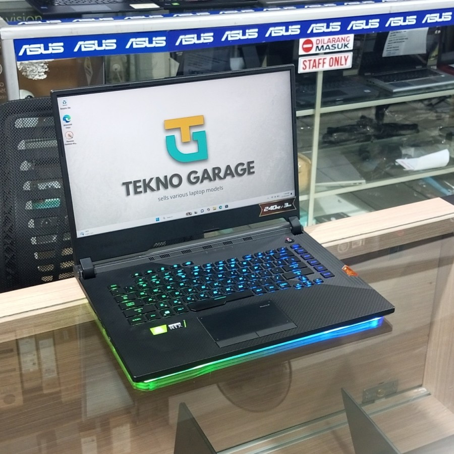 ASUS ROG STRIX SCAR III G531GW CORE I7-9750H RAM 16GB SSD 1TB NVIDIA RTX 2070 15.6in FHD IPS 240Hz 1