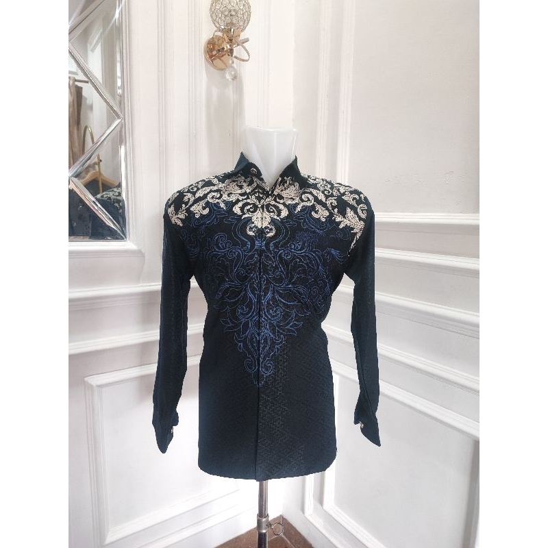 Batik Pria Sutra Doby Biru Hitam