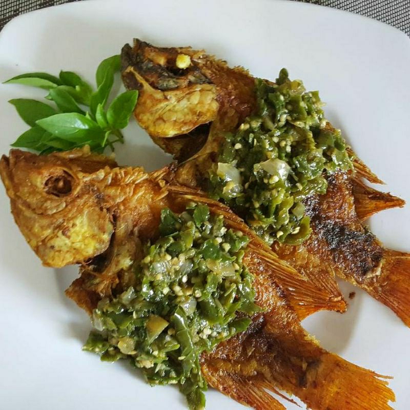 

Nila Penyet sambal ijo