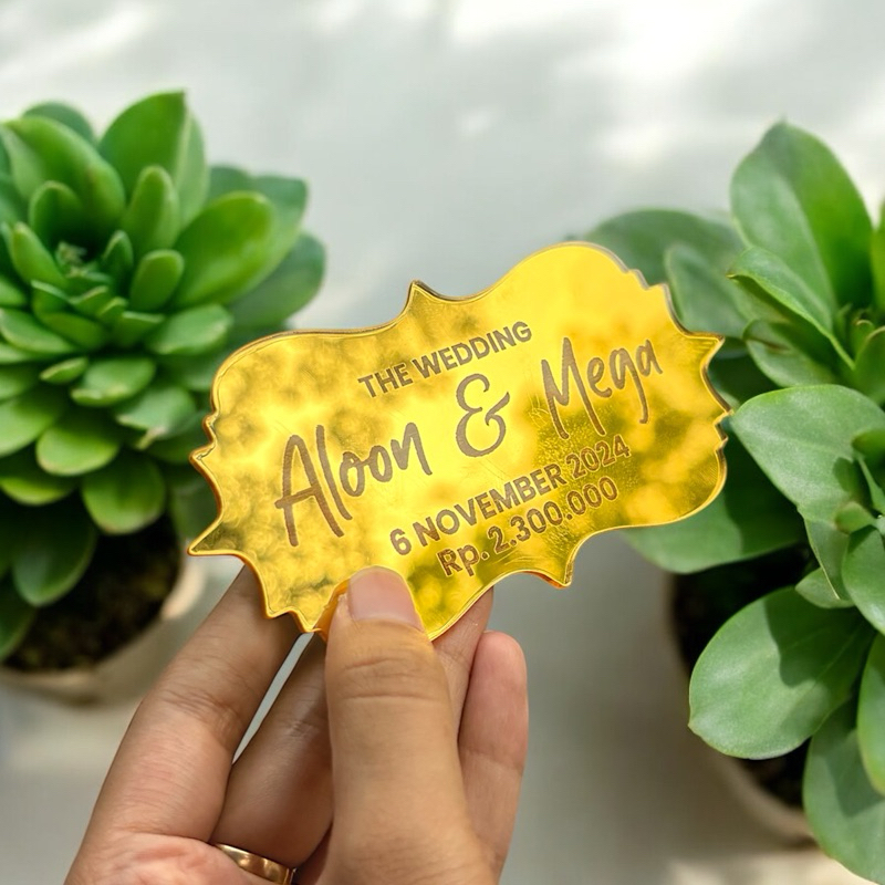 

Grafir Nama Akrilik Gold untuk Hantaran Mahar