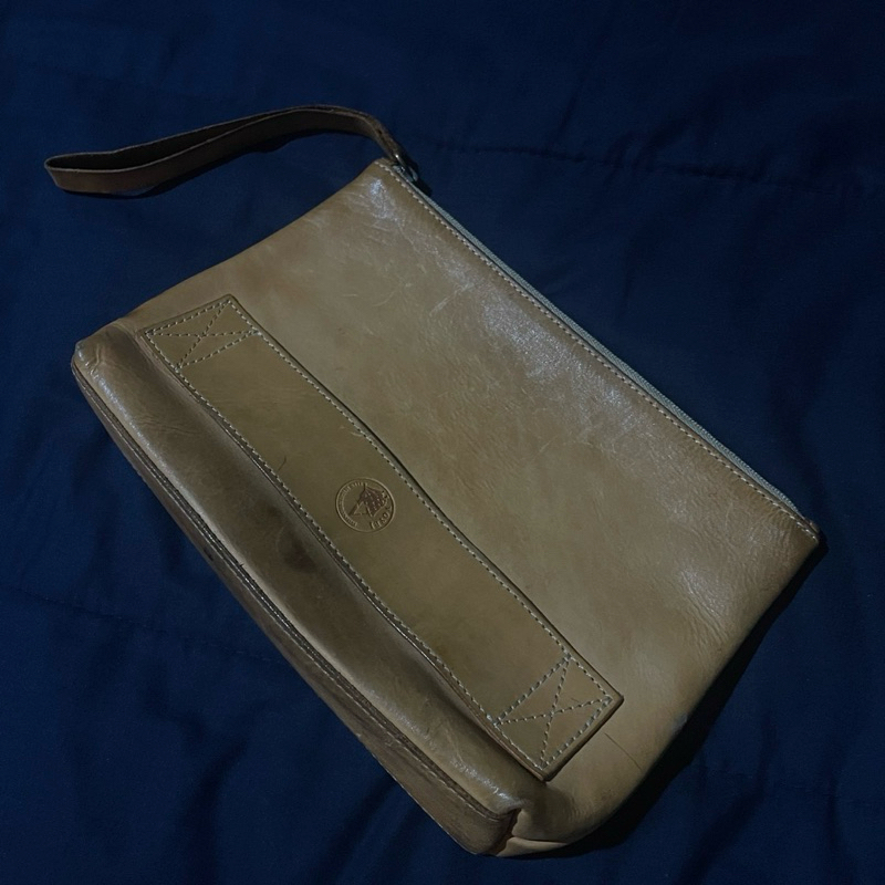 Voyej Pouch Bag