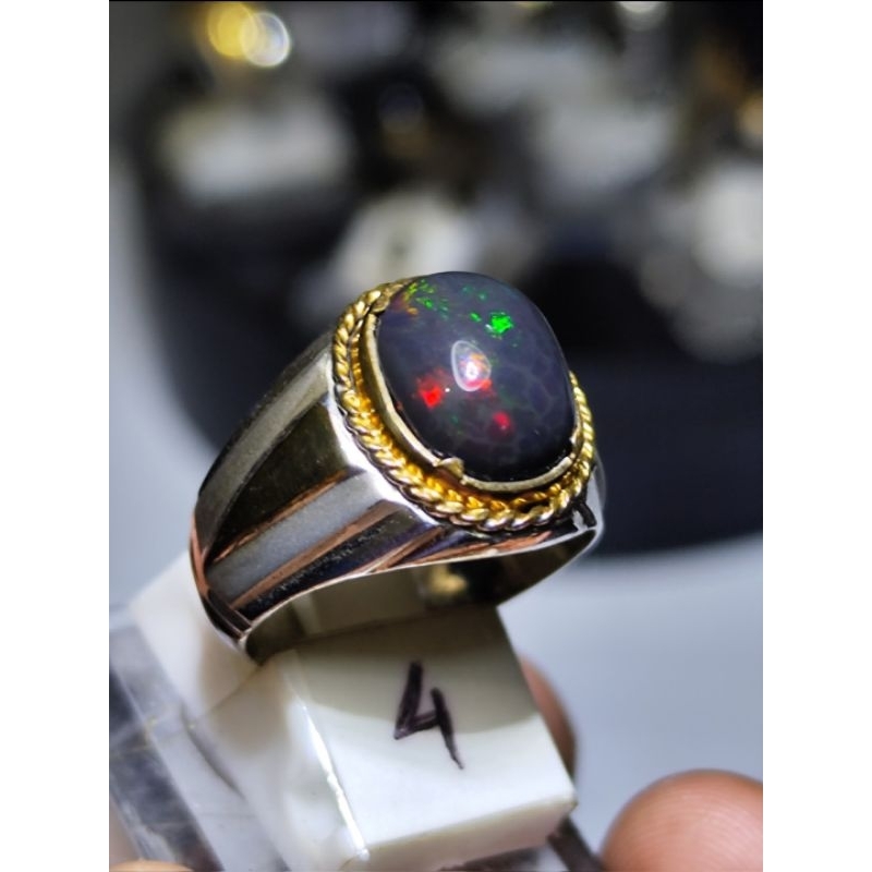 Black Opal solid banten