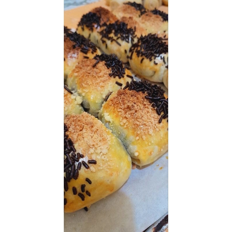 

HALAL,Bolen panas Mustafamaqil (pisang cokelate)