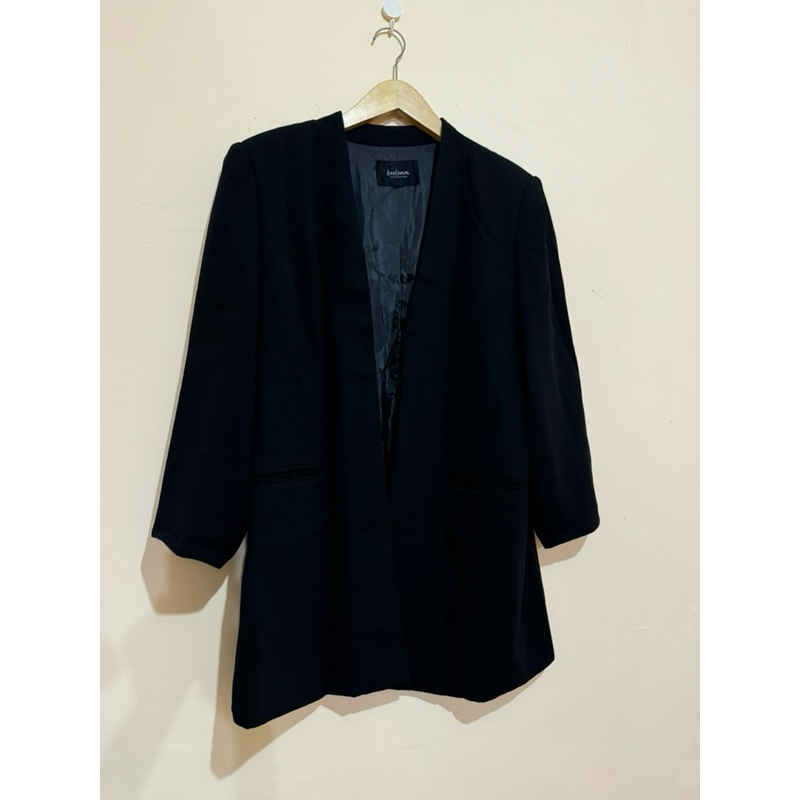 Preloved/Thrift Blazer Hitam Loveliaison Korean Style