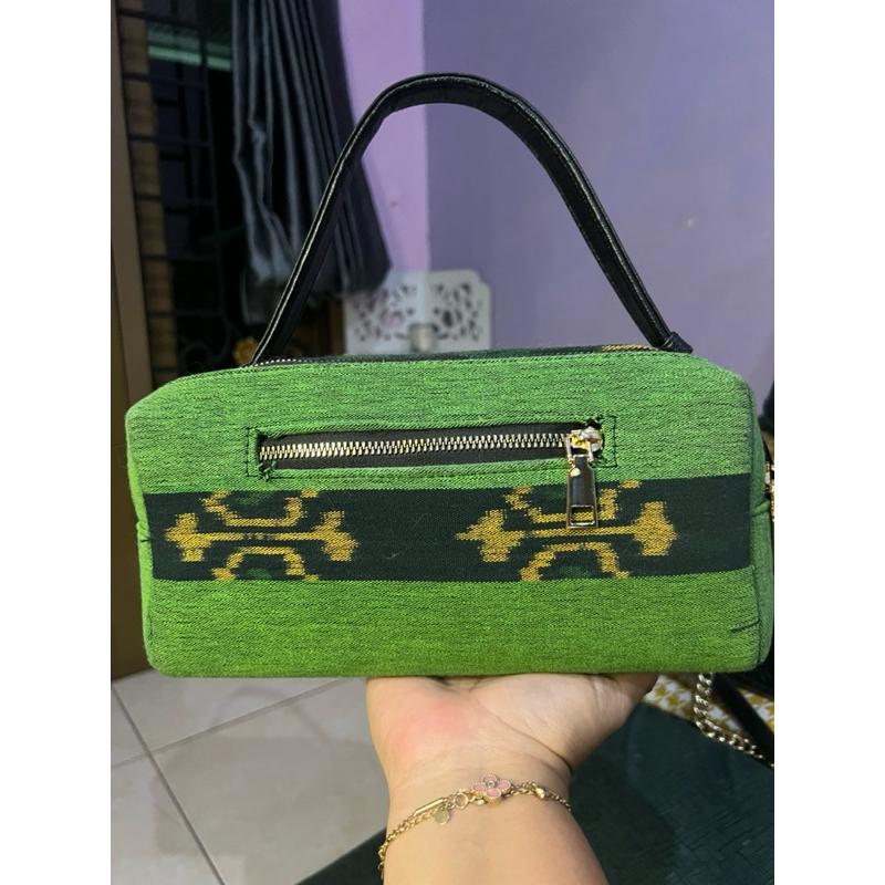 Tas Pesta motif kain tenun