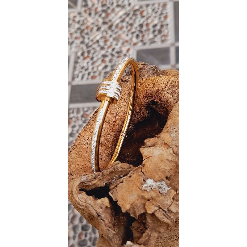 Gelang Cewek Titanium Lapis Emas 18k