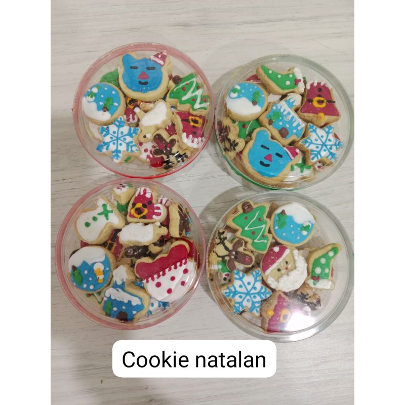 

Cookies Natal Christmas Enak! Homemade Halal berkualitas is 14-15pcs