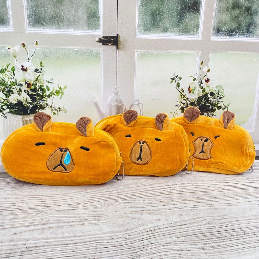 

KOTAK PENSIL KAIN CAPYBARA WAJAH KP-1667 tempat pensil kain plushie capybara lucu unik kekinian harga terjangkau