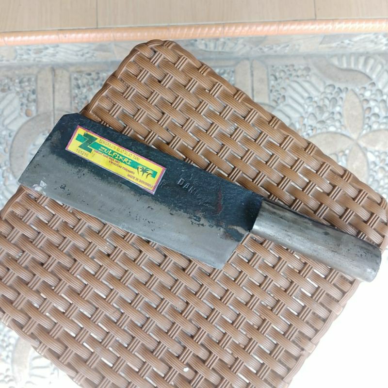 pisau daging dan ikan