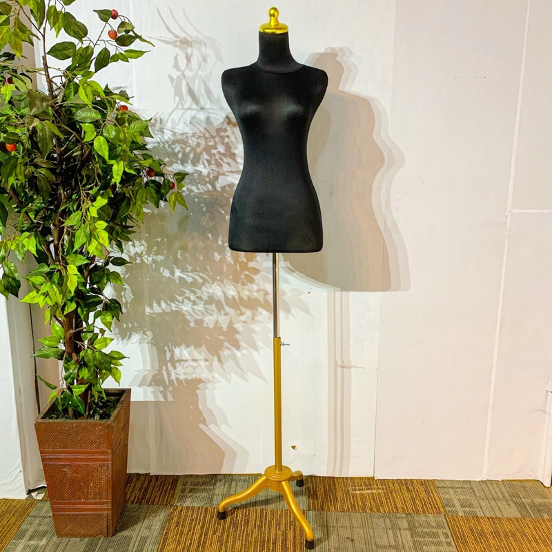 Manekin Wanita Plastik Lapis Kain | Dress Maker Kain | Kaki Manekin Besi | Manekin Krem | Patung Kai