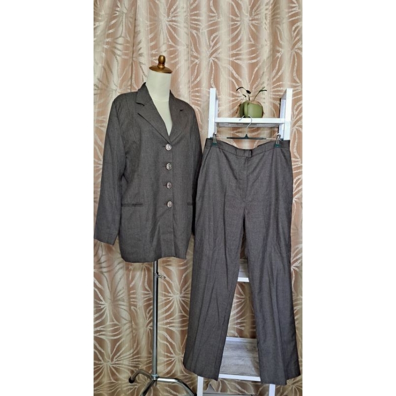 setelan blazer wanita
