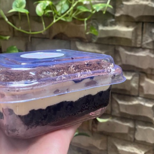 

Dessert Box Bronwie Tiramisu Mascarpon Lady Finger | Kue UlangTahun