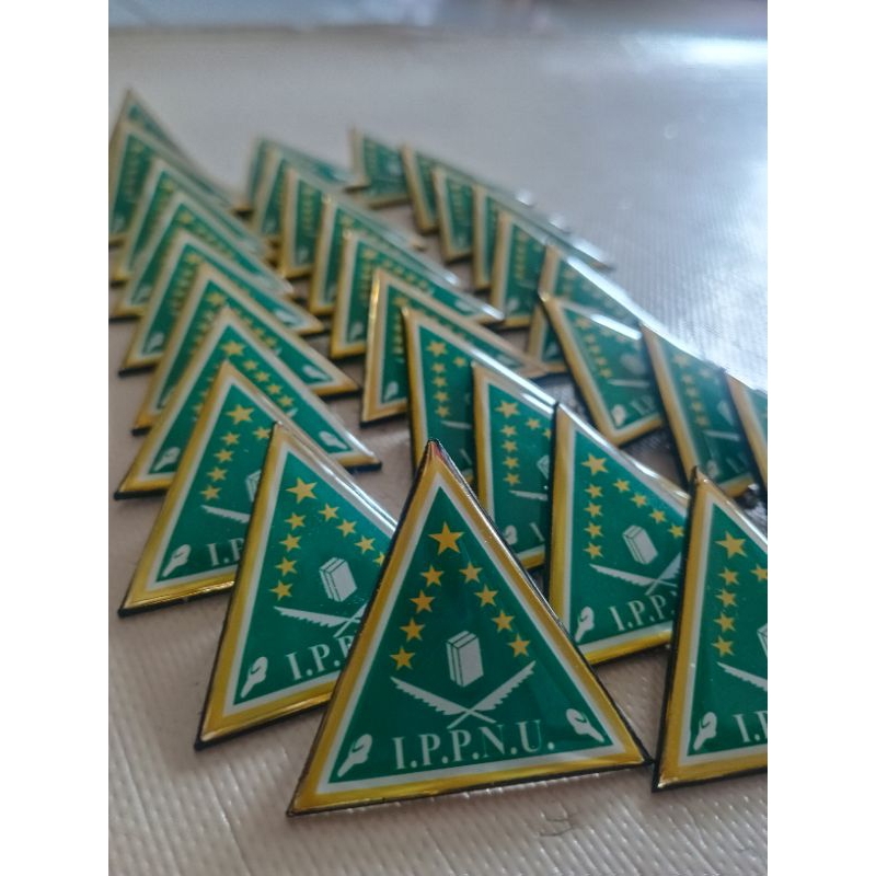 Pin Akrilik bahan akrilik