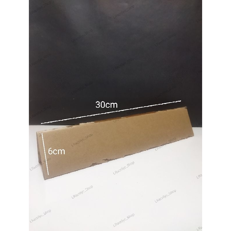 

AKRILIK PAPAN NAMA 2 SISI UKURAN 30X6CM