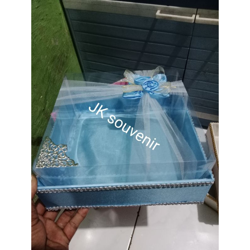 

hantaran kue satuan tile silang sudut siku
