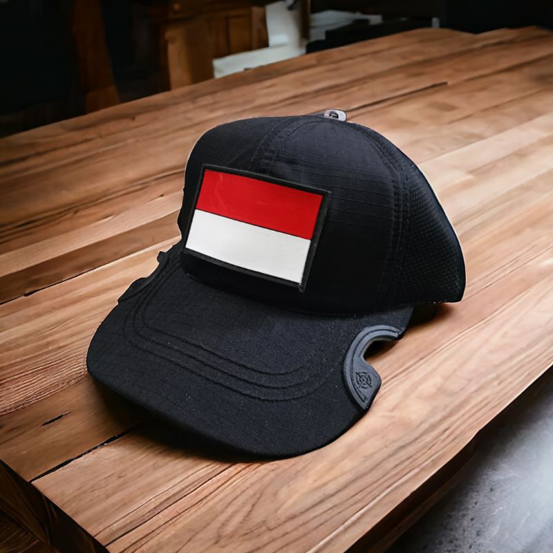 topi coak hitam logo bendera merah putih
