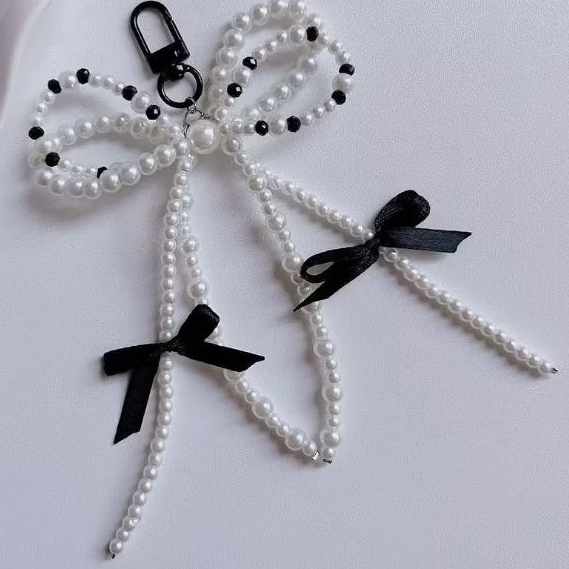 Gantungan Pita Hitam Mutiara Manik-Manik