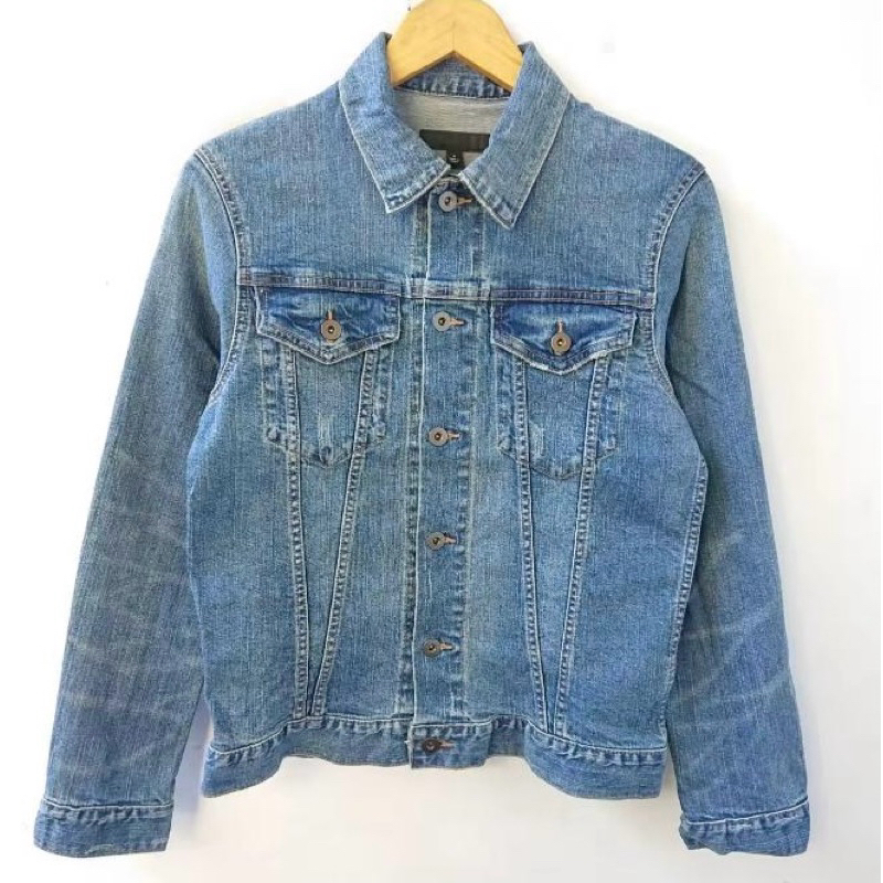 Preloved Jaket Denim Uniqlo / Jaket Jeans Wanita second