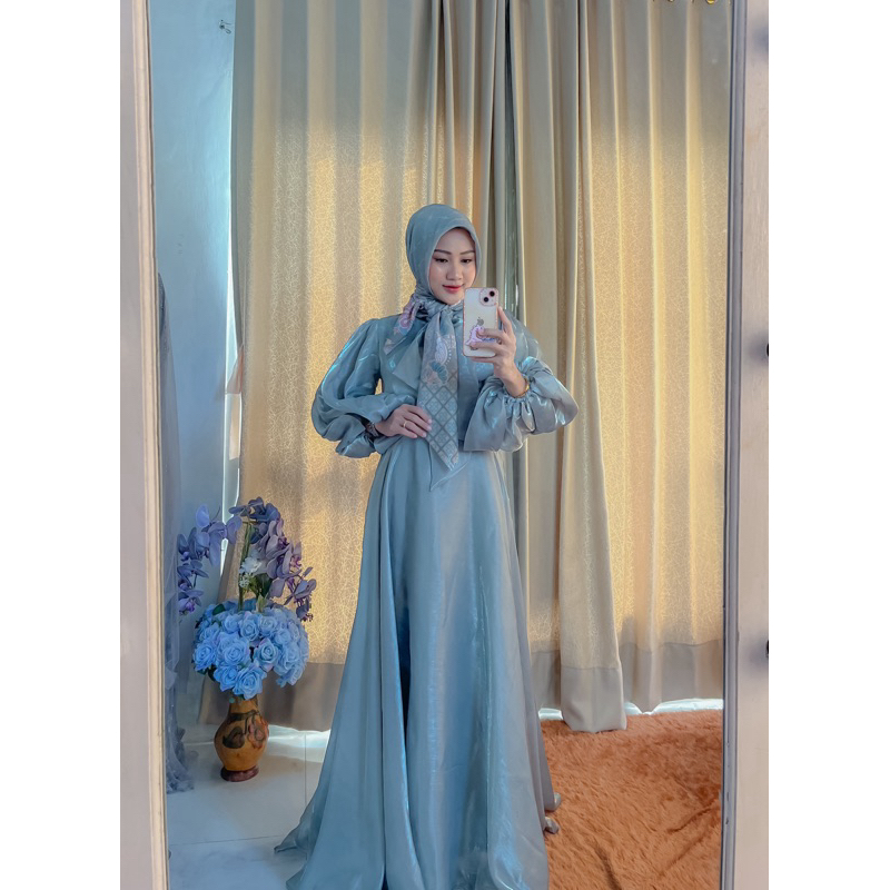 Preloved AESA DRESS BY GONEGANI / Gaun Shimmer By Gonegani / Dress Shimmer by Gonegani