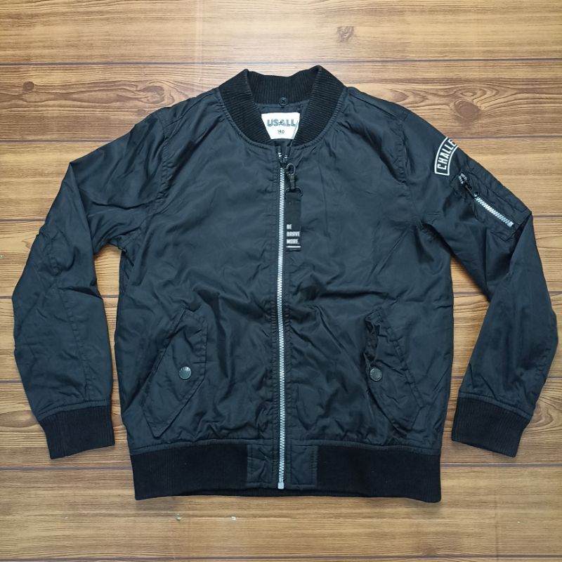 Jaket Bomber Anak Usall Second Hitam size 10-11 tahun