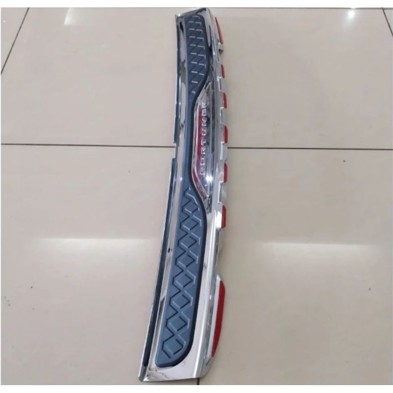 Sillplate fortuner 2005 - 2015 vnt