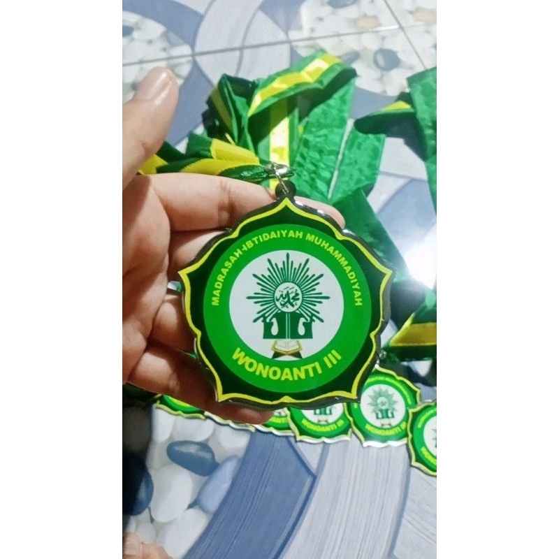 kalung wisuda kelulusan stainless resin dimensi 8 cm|| free design