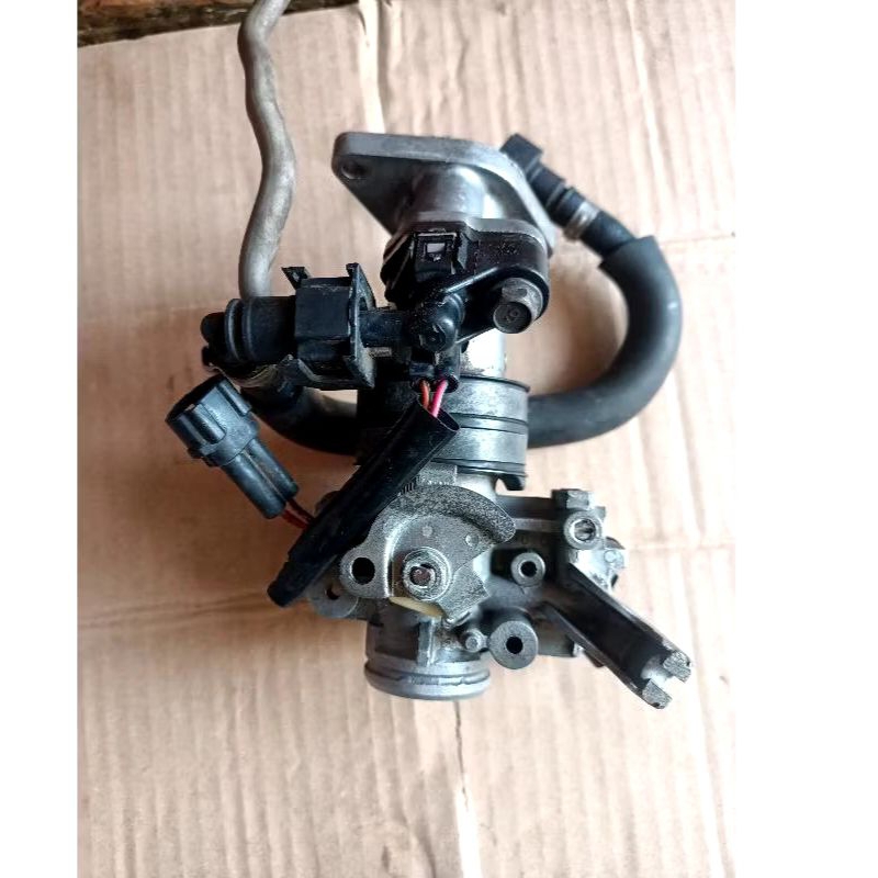 trotle body/trotol body Yamaha Vixion old original