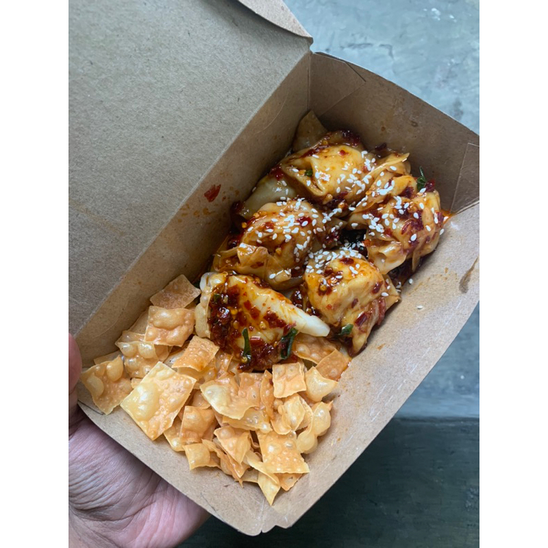

Pangsit Ayam Chili oil Rebus / Goreng FREE Topping