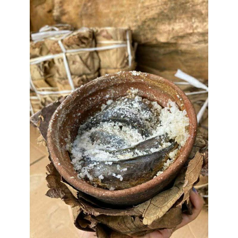 

Ikan asin pindang kendil / ikan pindang kendil khas tuban