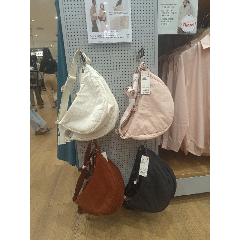 JASTIP HARGA PROMO‼️Tas UNIQLO - Unisex - ORIGINAL