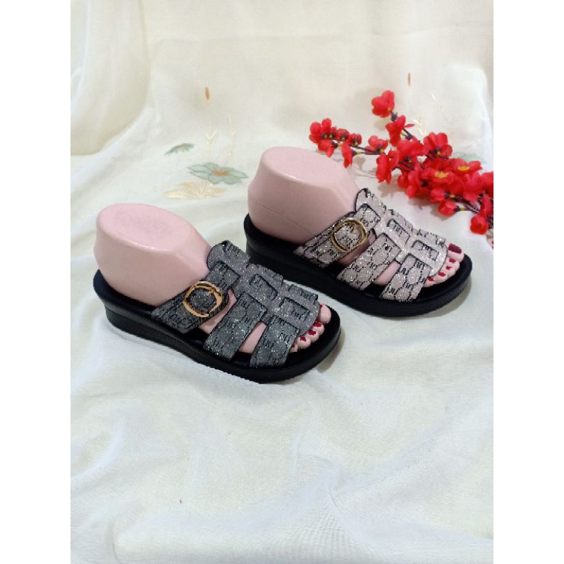 GLORIELLE SANDAL WANITA 36-40