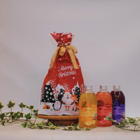 

Komkomcha Christmas Delight Hampers – Christmas Trio - Minuman Teh Sehat dan Alami