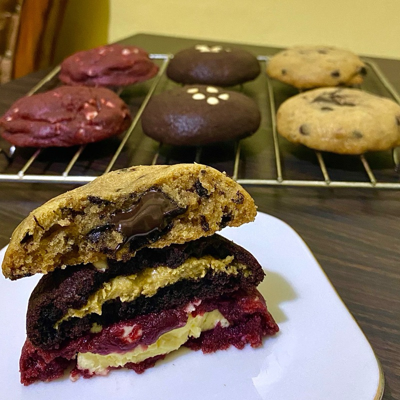 

soft cookies dark choco pistachio