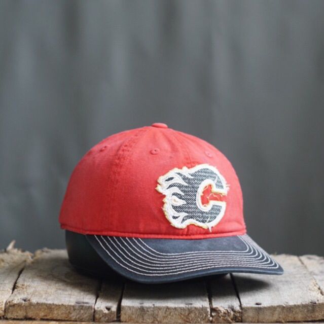 Vintage NHL Calgary Flames logo dad cap