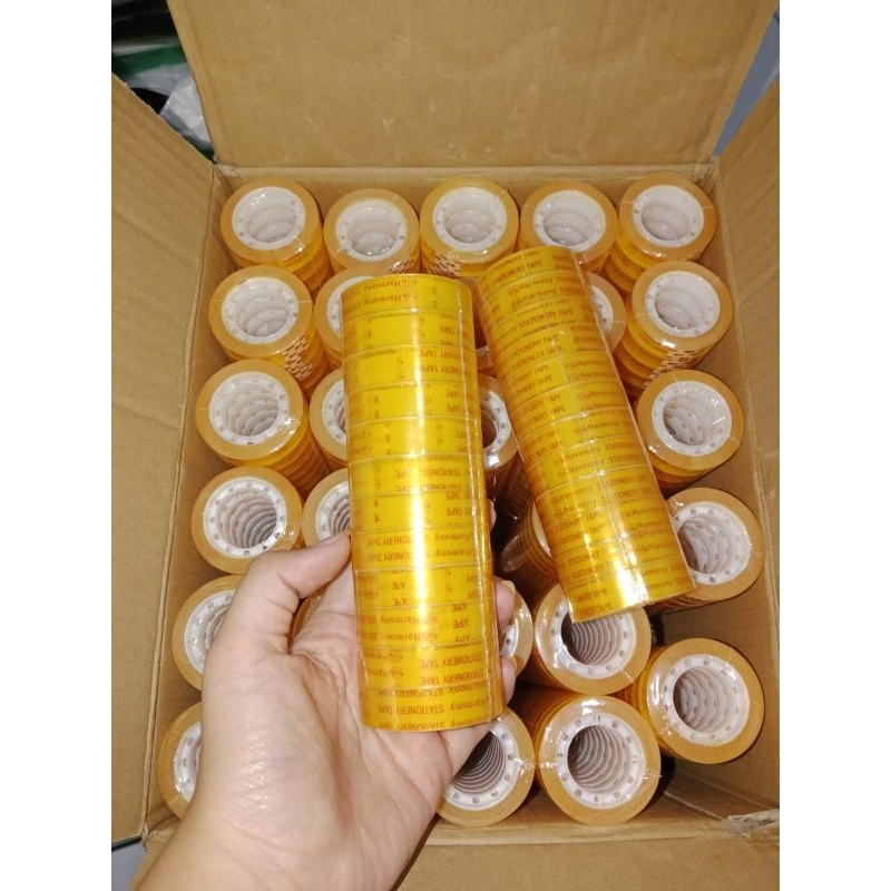 

Stasionary isolasi bungkus kado 12 x 20y (1 roll 12 pcs)