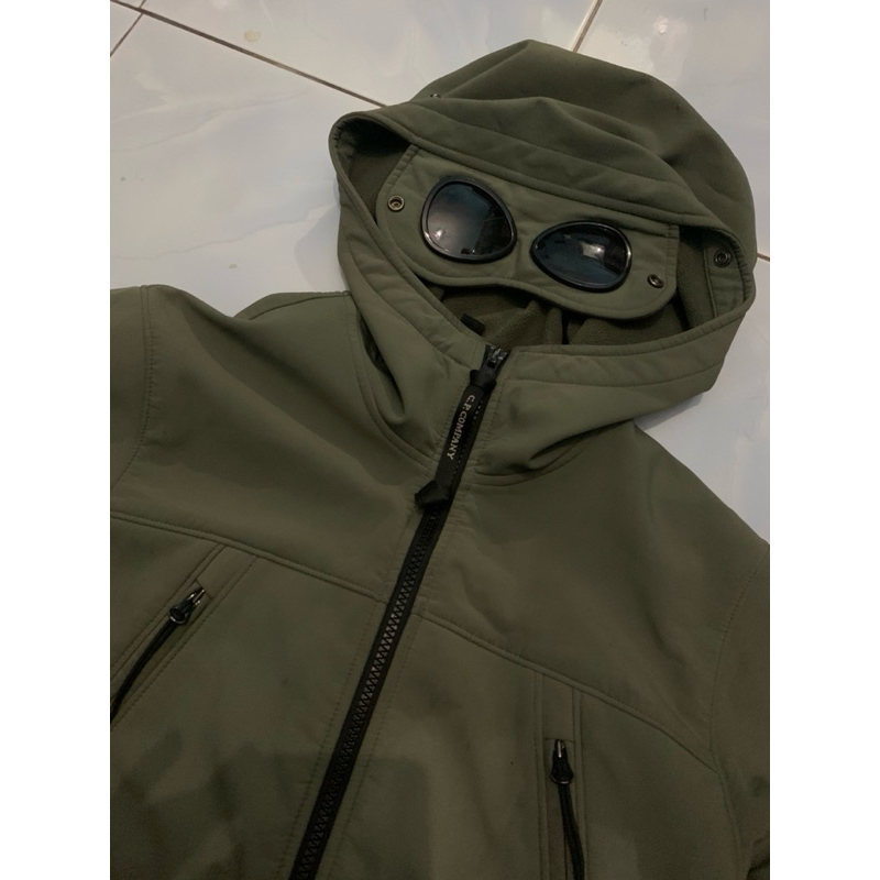 cp company softshell green