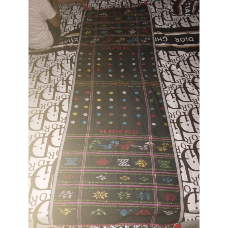 ulos Batak hitam lawas