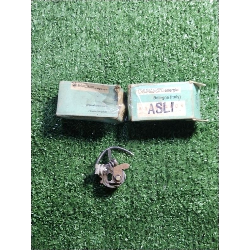 platina vespa bologna italy