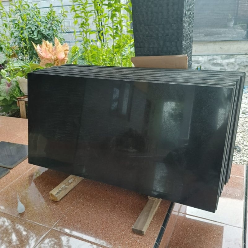 Lembaran lantai Granit Hitam