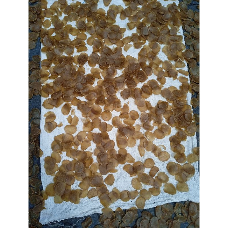 

Kerupuk terasi mentah/rambak terasi mentah