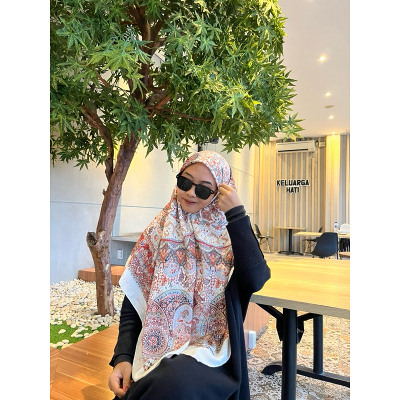Voal Motif Aghnia Scarf edisi terbaru