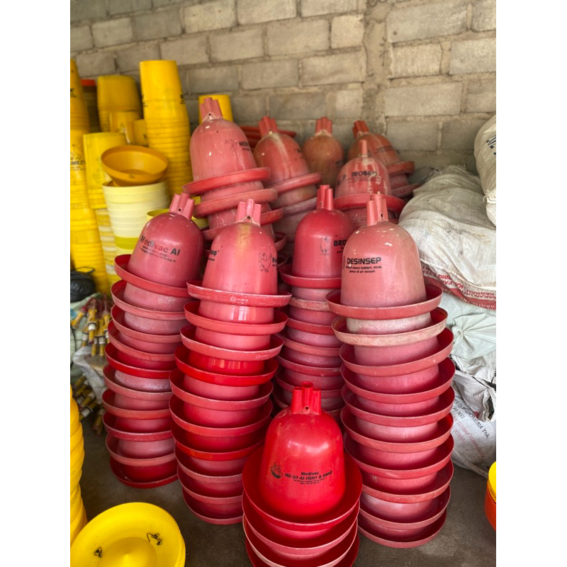 tmao tmo otomatis tempat minum ayam.